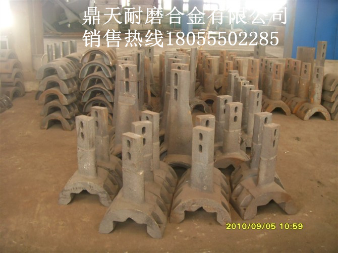 南方路機2000C商泥混站中葉片，側刮刀、左右攪拌臂火熱銷(xiāo)售中